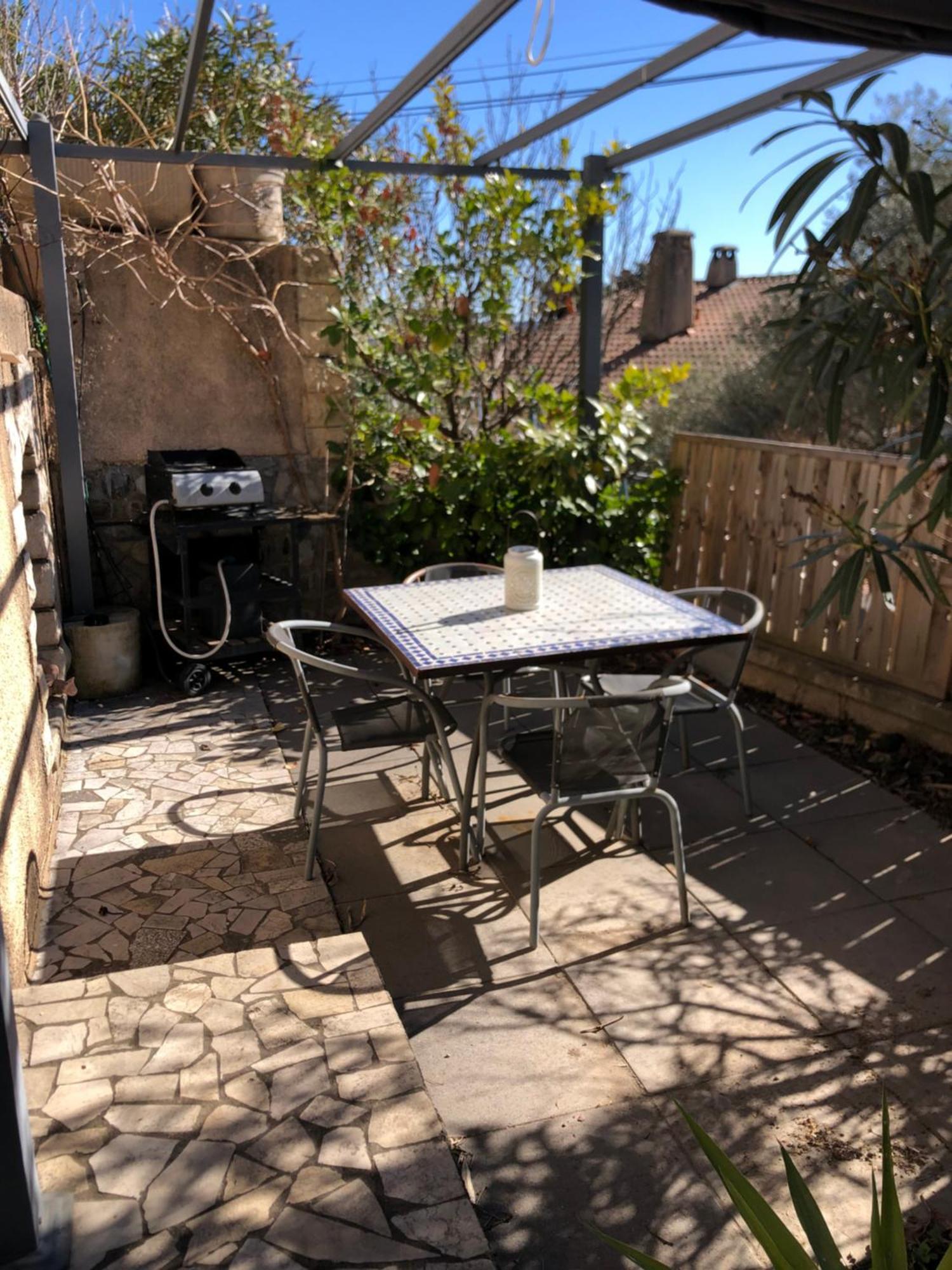 Appartement Sur La Colline Avec Acces Piscine Volx Eksteriør billede