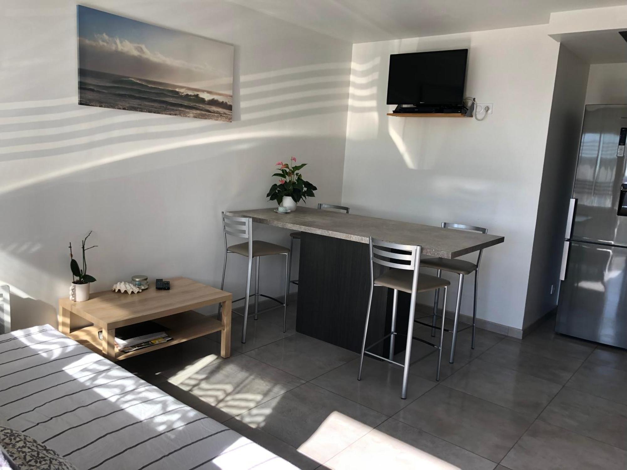 Appartement Sur La Colline Avec Acces Piscine Volx Eksteriør billede